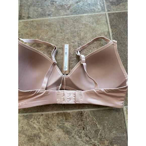Skims Wireless Form T-shirt Bra Mica Size 32B - Picture 6 of 7